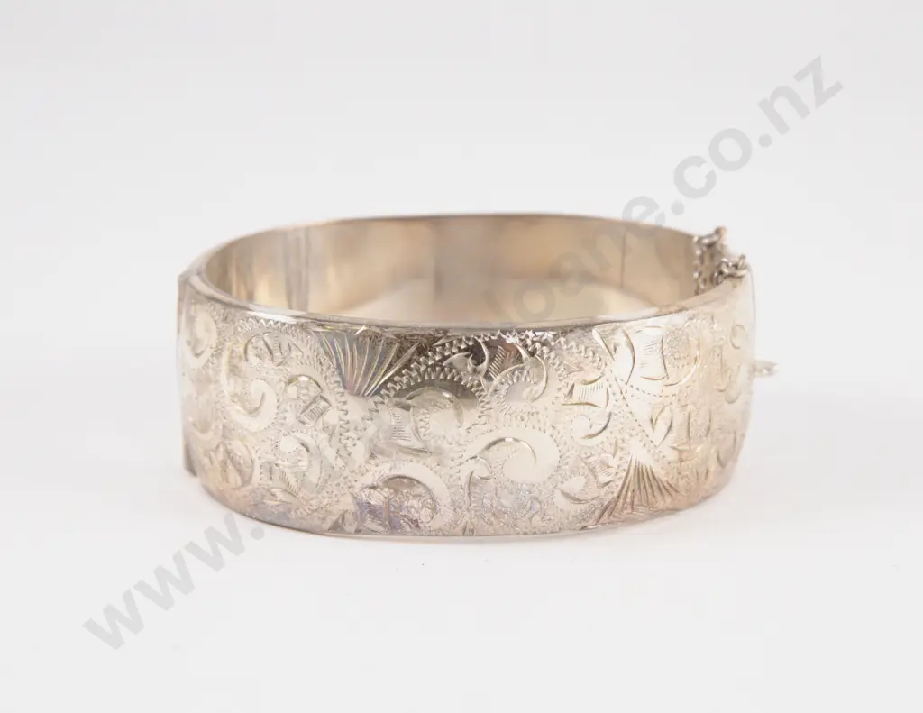 S/S Half Engraved Wide Hinged Snap Bangle Image 1++