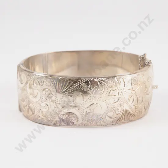 S/S Half Engraved Wide Hinged Snap Bangle