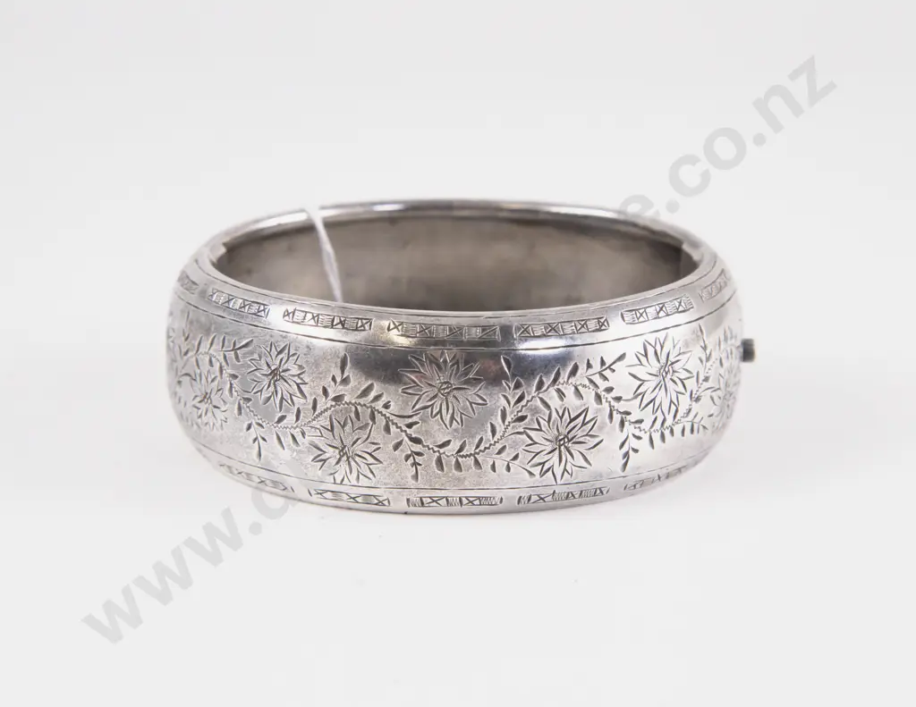 S/S Wide Half Engraved Hinged Snap Bangle Image 1++