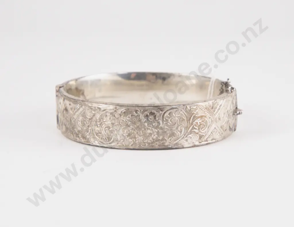 Wide S/S Half Engraved Hinged Snap Bangle Image 1++
