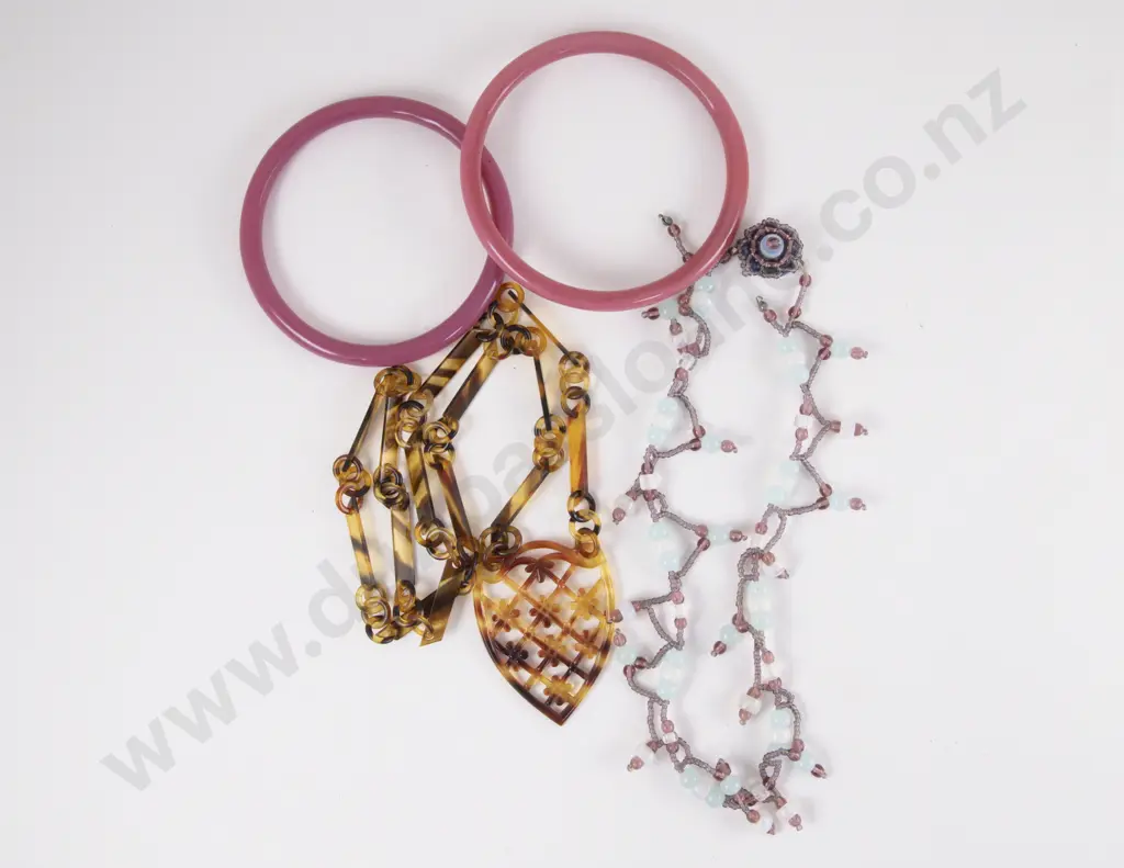 Art Deco Tortoise Shell Necklace Image 1++