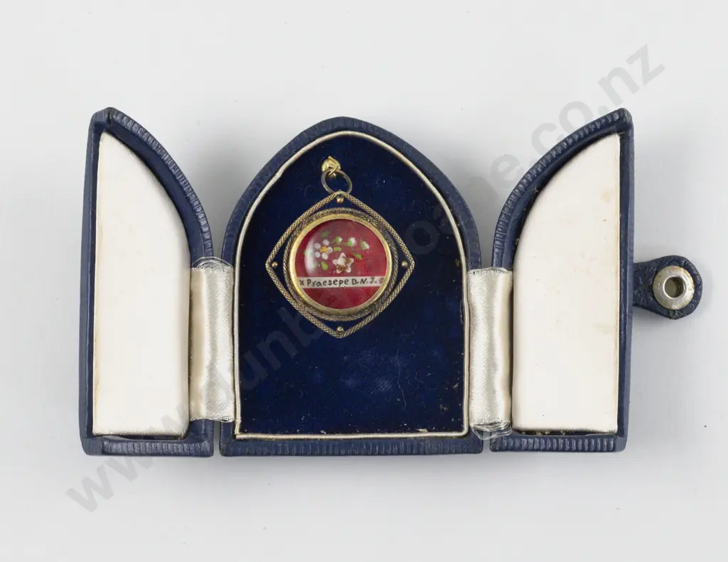 .800 Silver Reliquary with Relic Image 1++