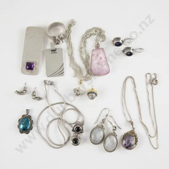 Collection of Assorted S/S Jewellery