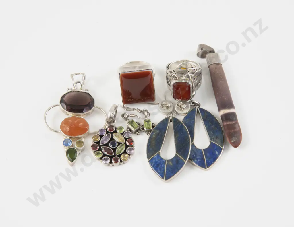 Collection of Assorted S/S Jewellery Image 1++
