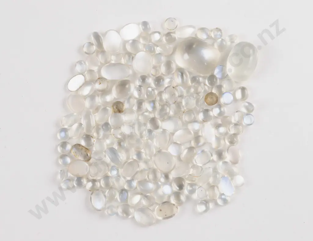 Quantity of Unmounted Moonstones Image 1++
