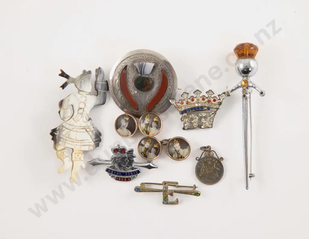 Pair 'Royals' Cufflinks with Collection of Scottish Brooches Image 1++