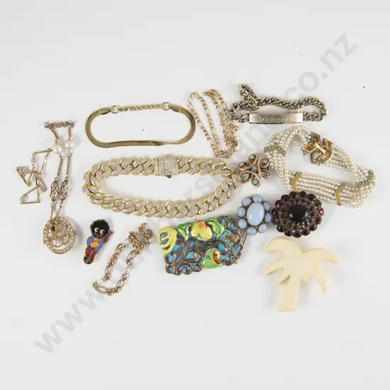 Collection of Assorted Costume Jewellery
