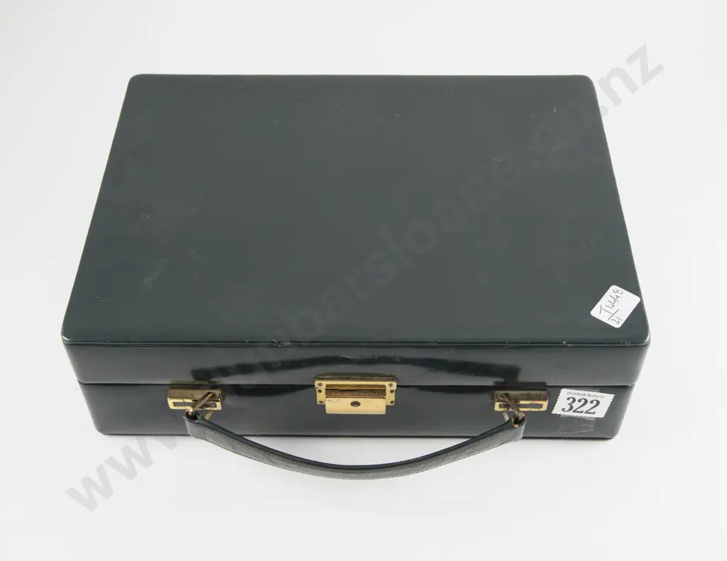 Collection of Assorted Costume Jewellery in Jewellery Box Image 1++