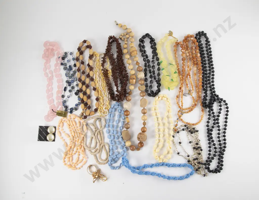 Collection of Beaded Necklaces and Costume Jewellery Image 1++