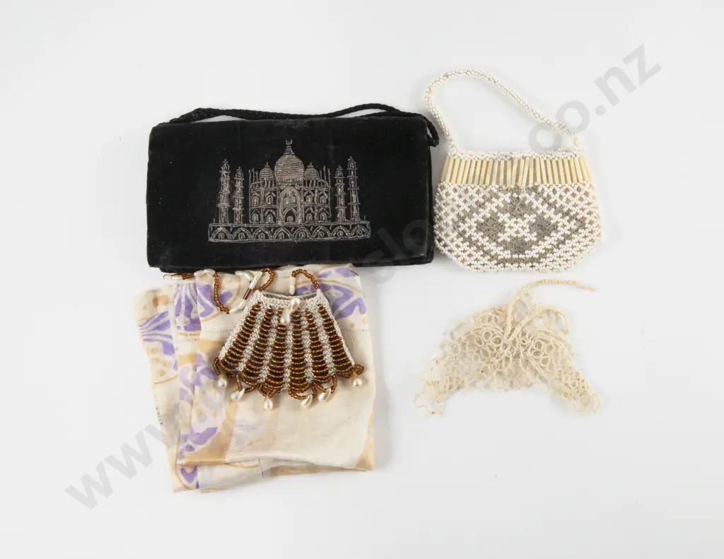 Vintage Embroidered Taj Mahal Velvet Clutch Purse and Beaded Coin Purses Image 1++