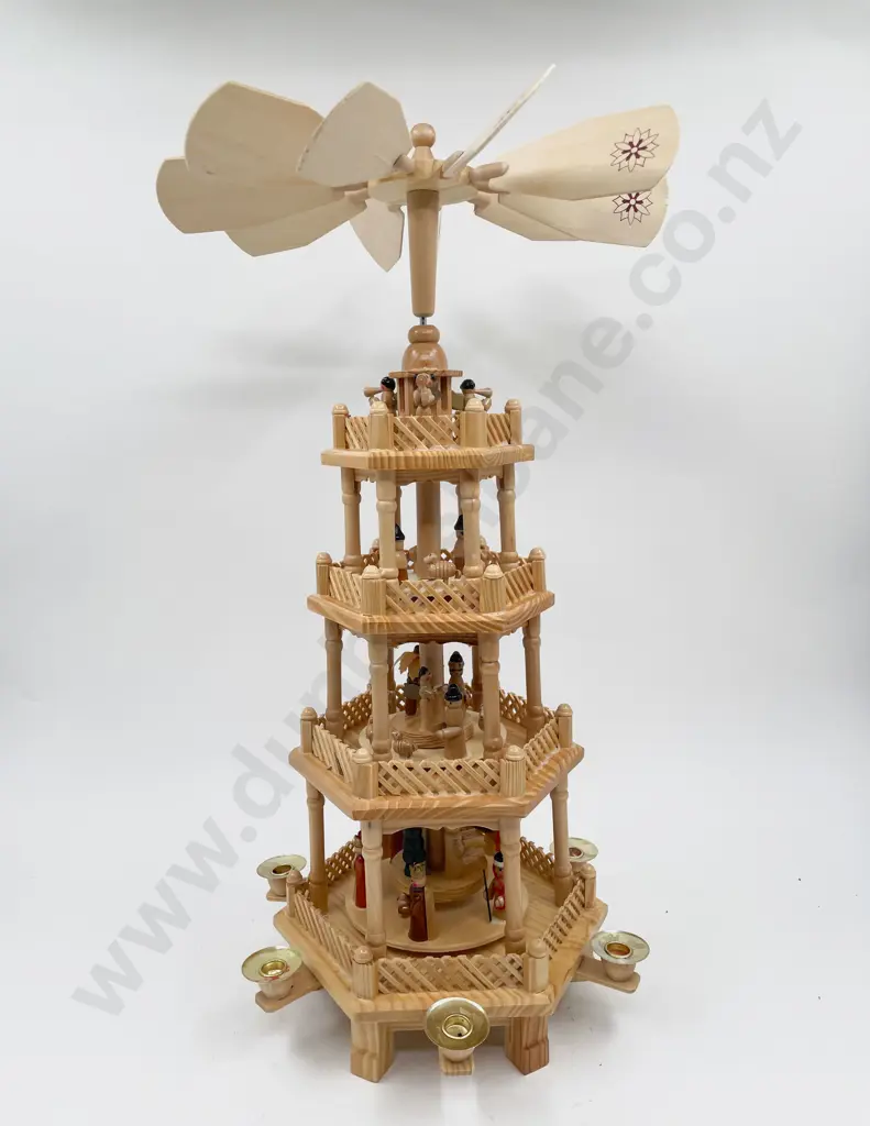 Boxed Candle Holder Diorama Image 1++