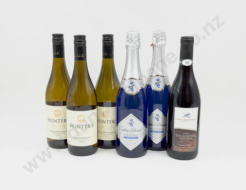 3 Bottles 2022 Hunter's 2 Pieroth and 1 2001 The Crossings Pinot Noir Image 1++
