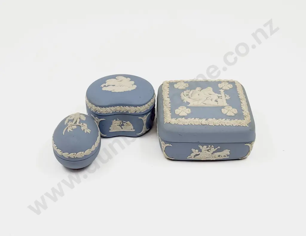 Three Assorted Wedgwood Trinket Boxes Image 1++