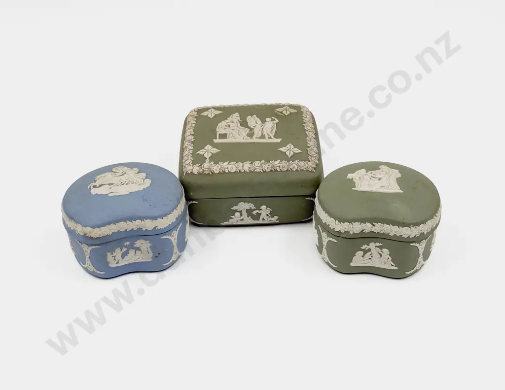 Three Assorted Wedgwood Trinket Boxes Image 1++