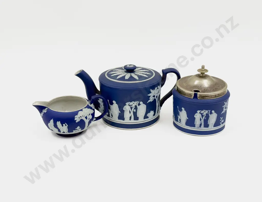 Small Wedgwood Tea Pot & Two Others Image 1++