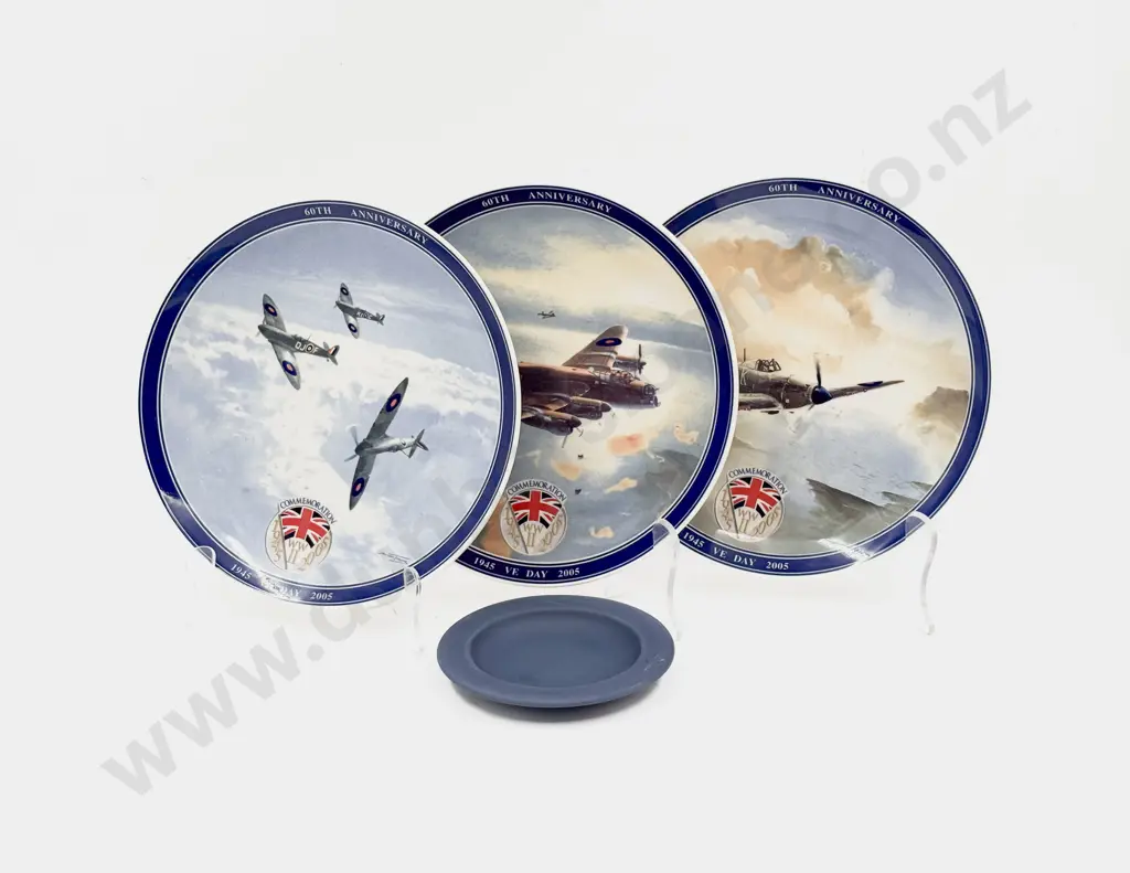 Boxed Wedgwood Concorde Dish together with Three Boxes Wedgwood Plates Image 1++