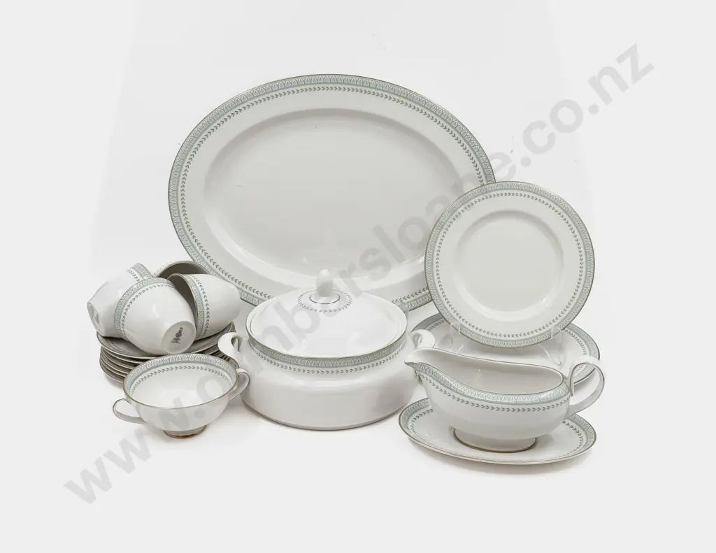 Royal Doulton "Berkshire" Pattern Dinner China Image 1++