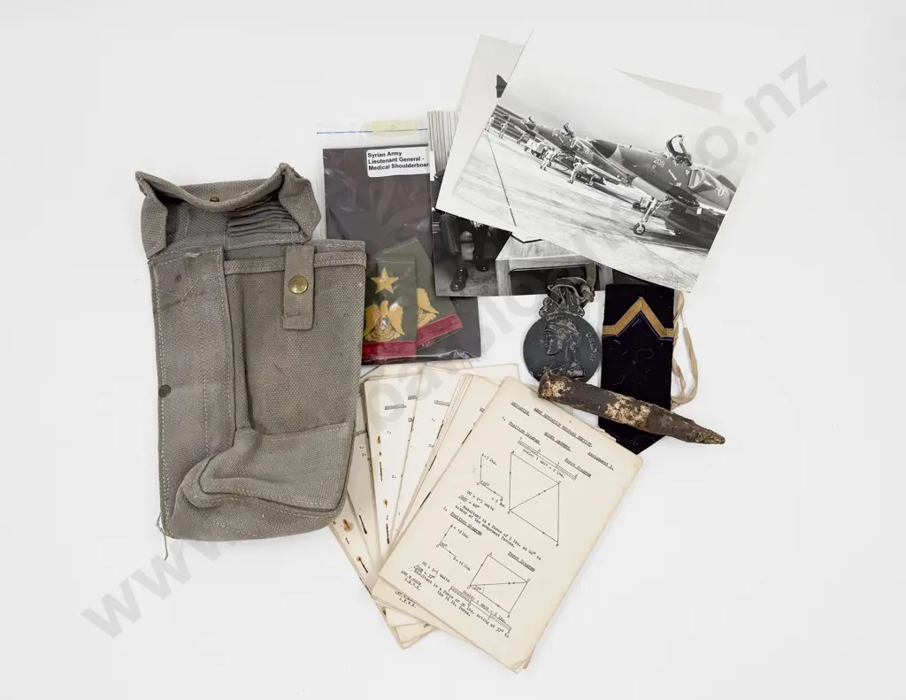 Small Quantity of Assorted Military etc Image 1++