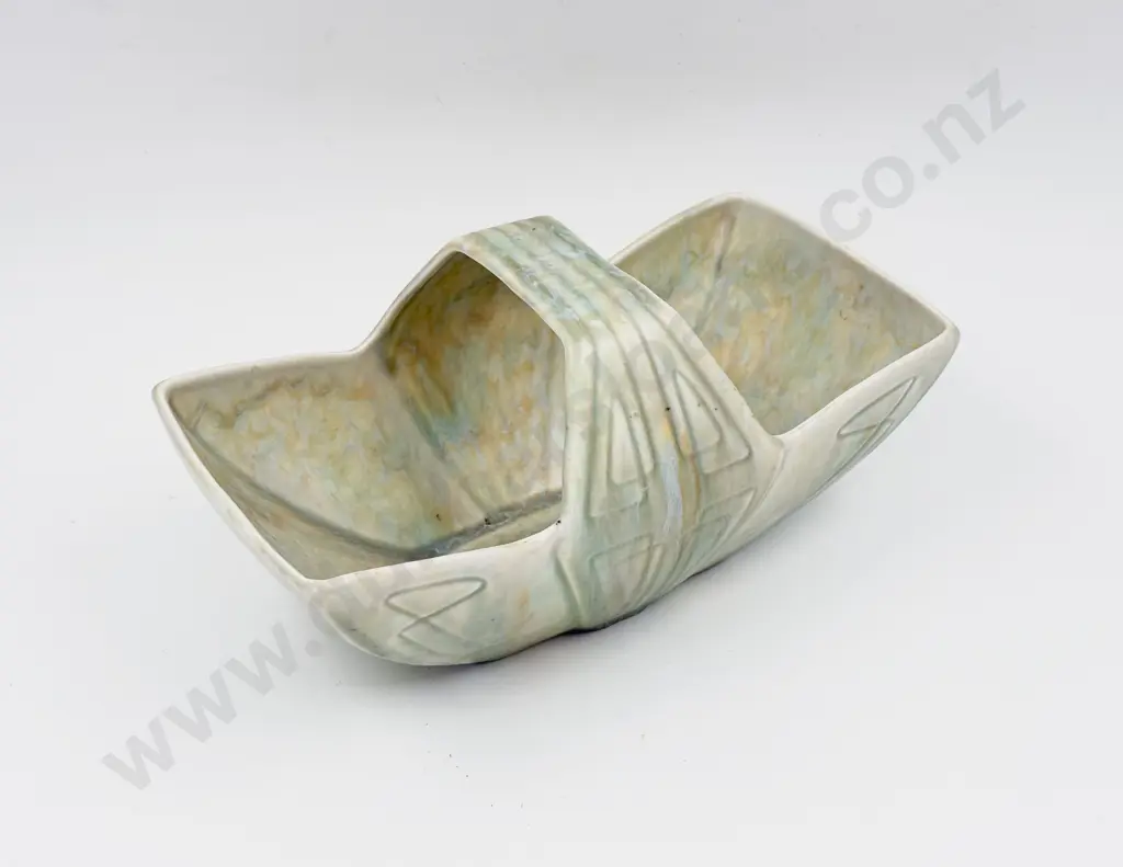 Beswick Basket Image 1++