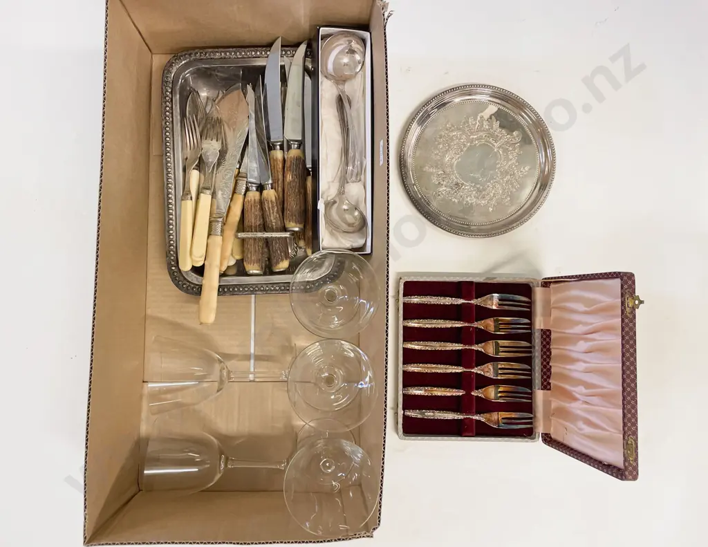 Box Quantity of Assorted Cutlery S/P & Glass Ware Image 1++