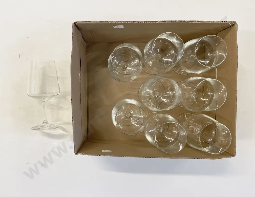 Nine Wine Glasses (Faults) Image 1++