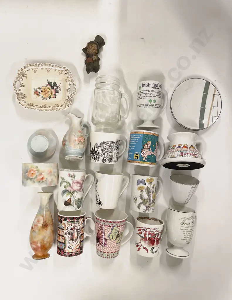 Box of Assorted China Image 1++