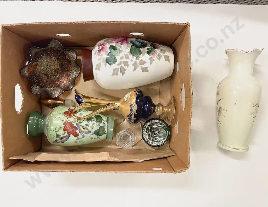 Box Quantity of Assorted Glass Ware incl Painted Glass Vases Carnival Glass etc Image 1++