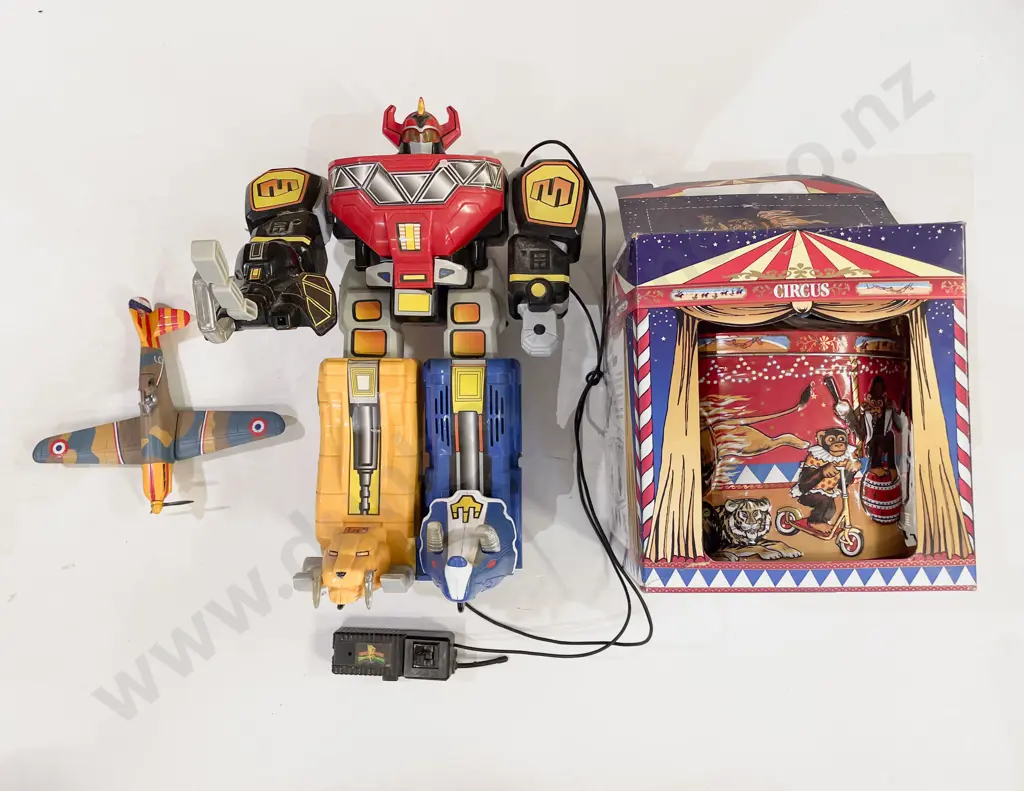 Box of Assorted Vintage Toys Image 1++