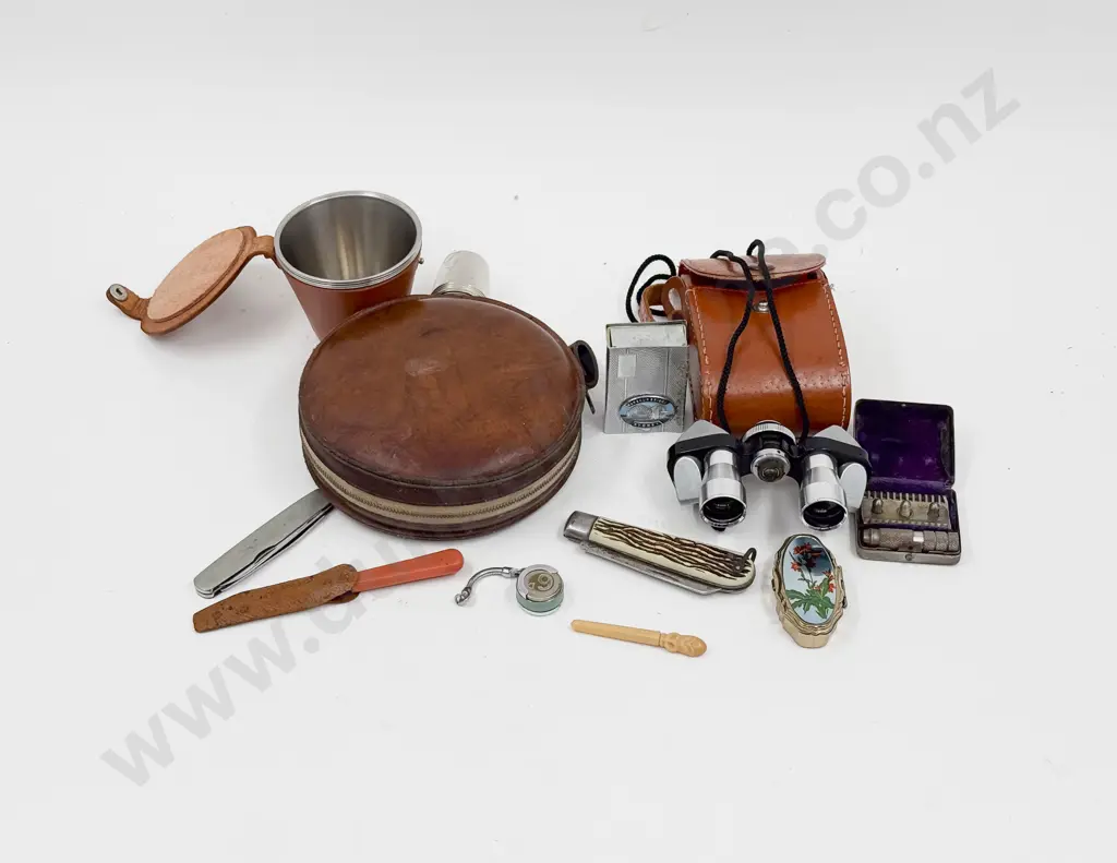 Quantity of Assorted Vintage incl Flask Pocket Knives etc Image 1++