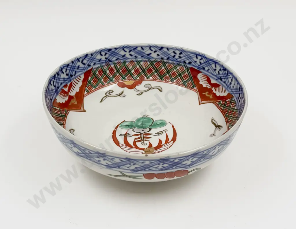 Footed Imari Bowl Image 1++