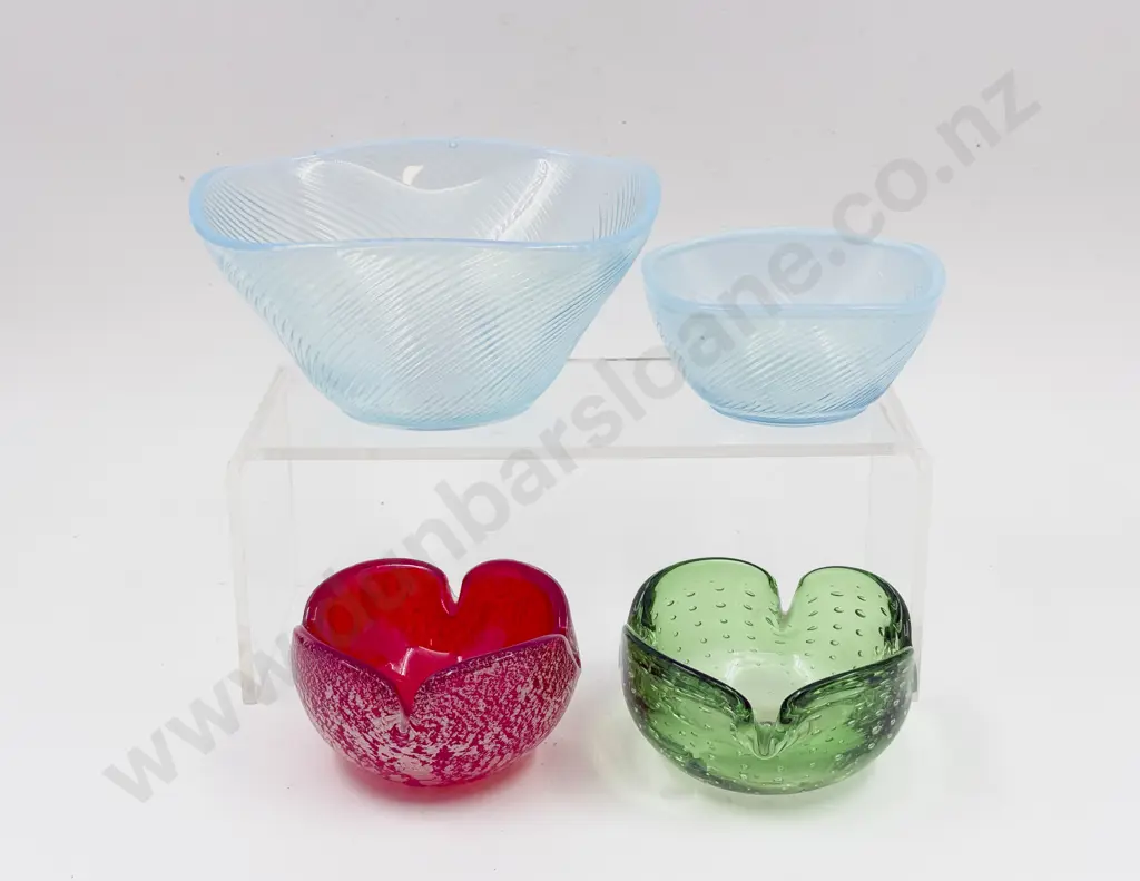 Four Pieces of Assorted Art Glass Image 1++