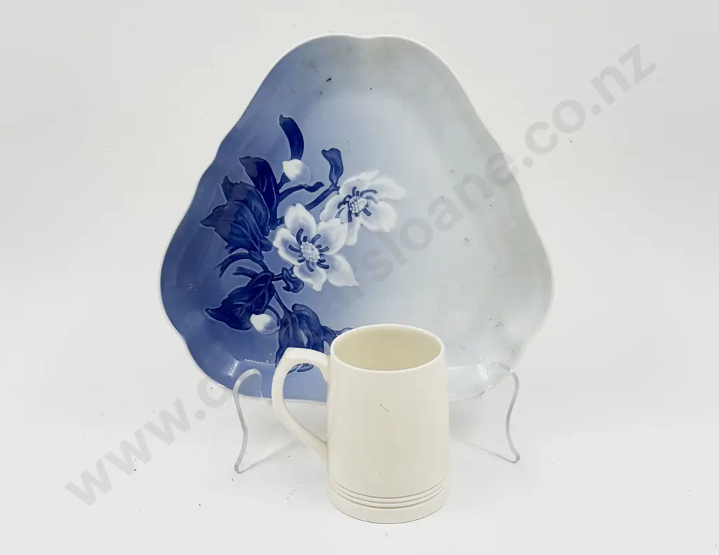Small Wedgwood Keith Murray Tankard together with B & G Denmark Dish Image 1++