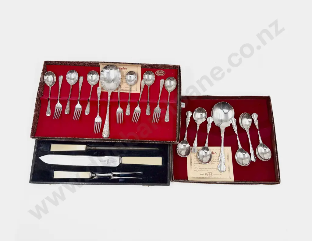 Quantity of Assorted Boxed Cutlery Image 1++
