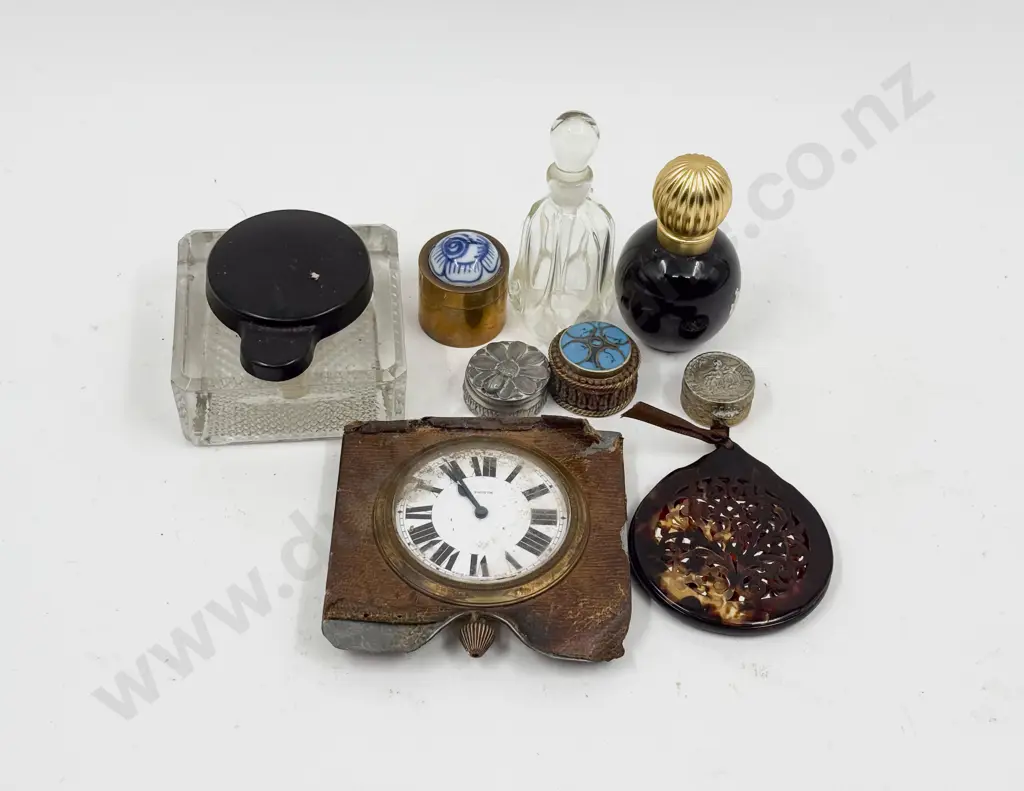 Small Quantity of Assorted Vintage incl. S/S Pill Box etc Image 1++
