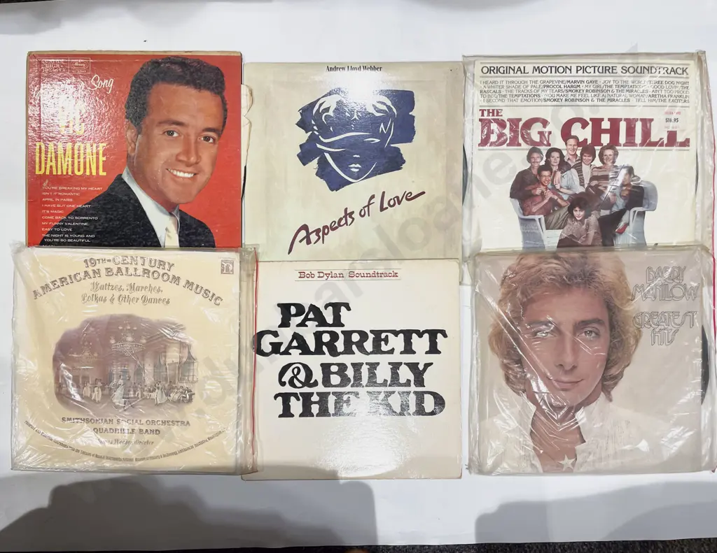Small Quantity of Assorted Vinyl Records Image 1++