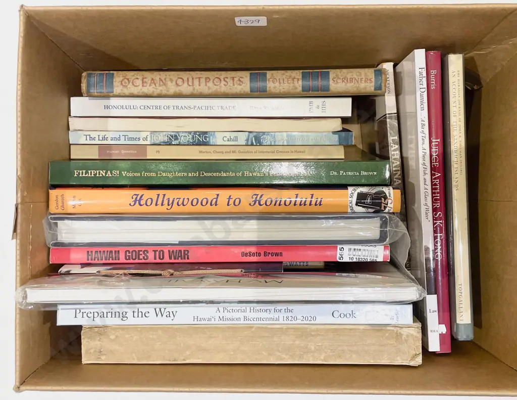Box of Assorted Hawaii & Pacific Island Reference Image 1++