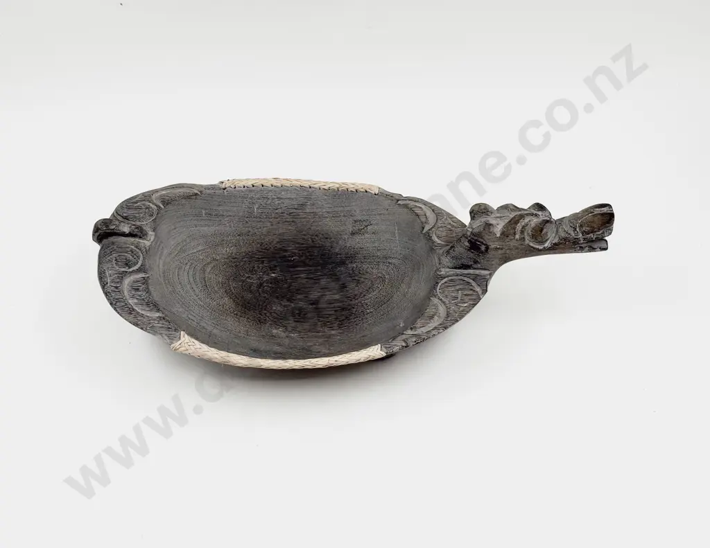 Vintage PNG Hardwood Carved Ceremonial Dish Image 1++
