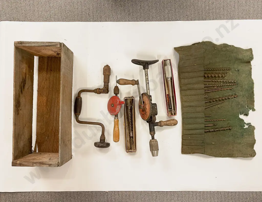 Crate of Assorted Vintage Tools Image 1++