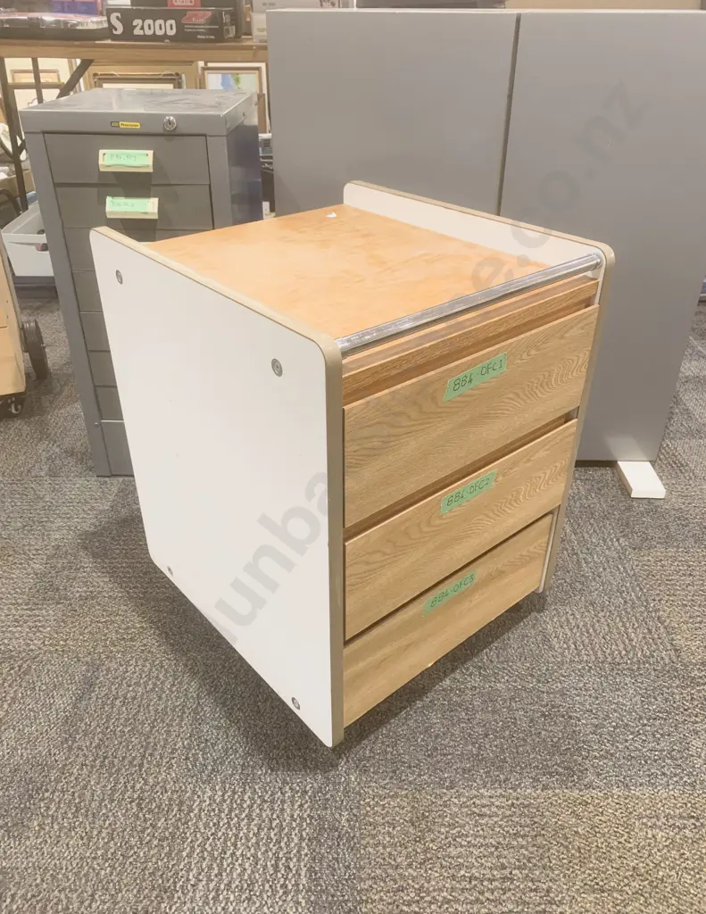 Three Drawer Filing Cabinet Image 1++