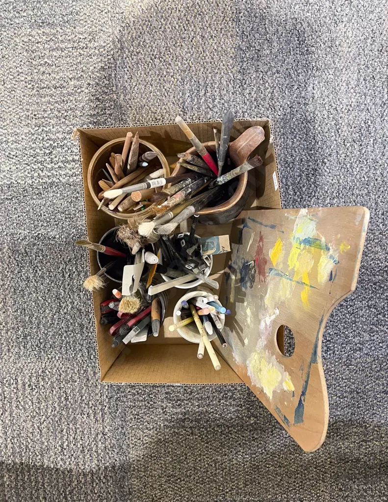 Quantity of Assorted Paint Brushes & Assorted Image 1++