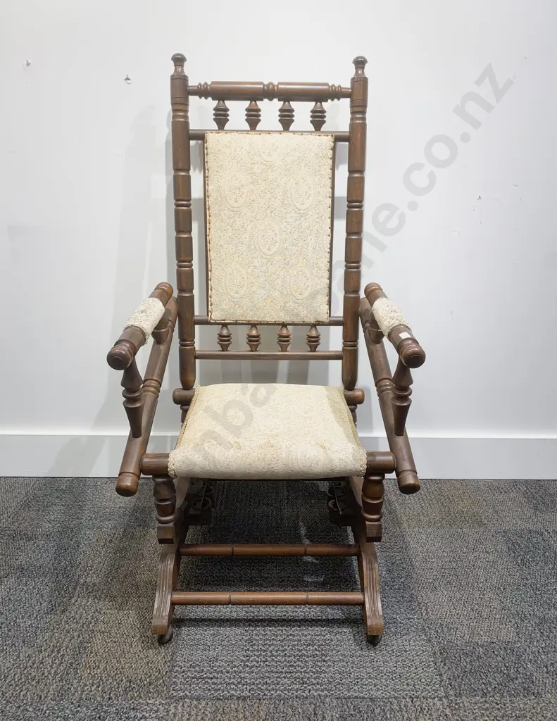 American Rocking Chair Image 1++