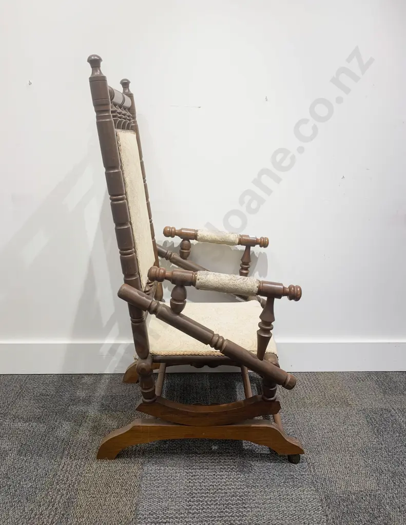 American Rocking Chair Image 1++