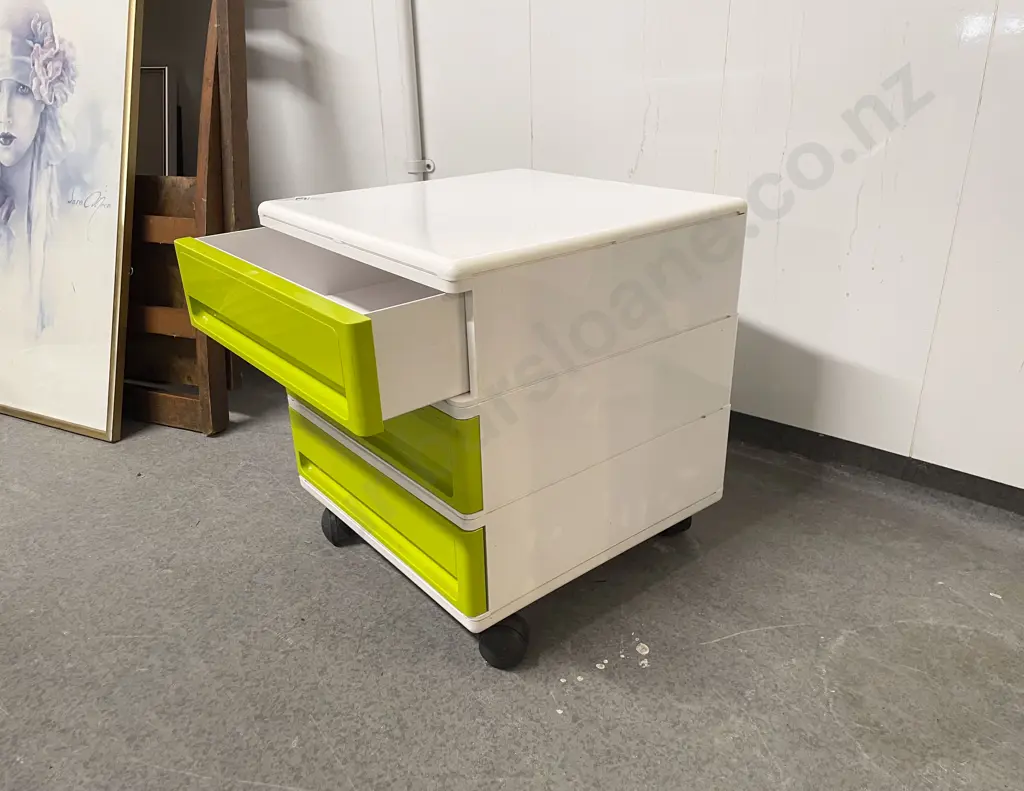 C1970's  Modular Three Drawer Cabinet in white and kelly green plastic Image 1++