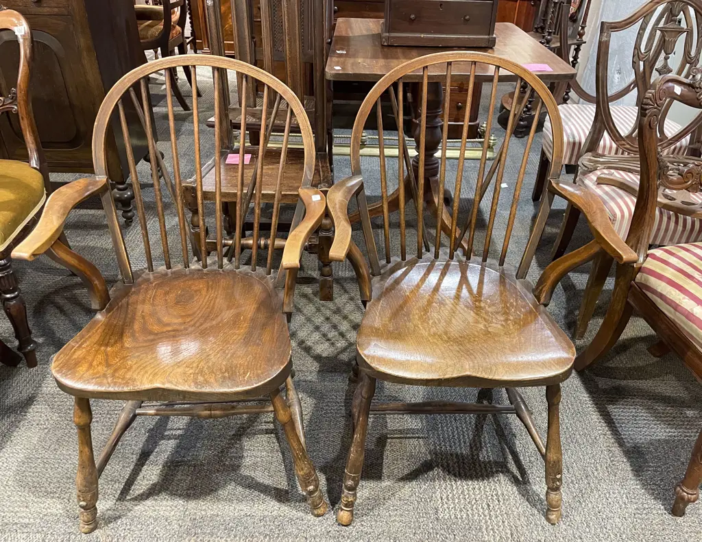 Pair of C19th Elm Windsor Chairs Image 1++