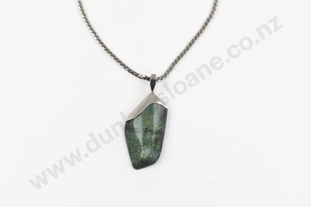S/S Mounted Single Opal Pendant Image 1++