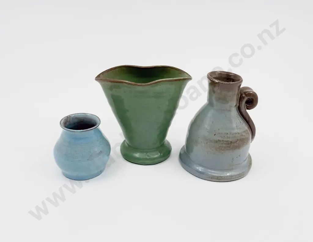 Three Paka Pottery Vases Image 1++