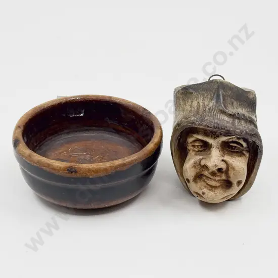 Resin Gothic Style Mask Wall Font and Stone Dish