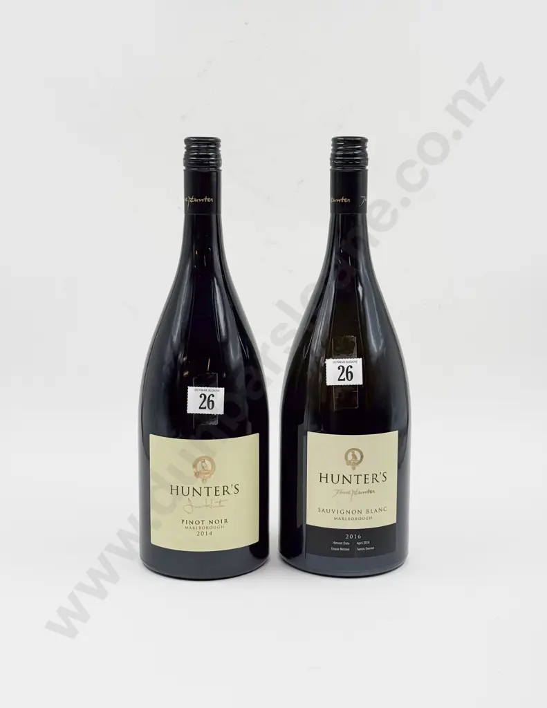 1 Bottle NZ 2014 Hunter's Jane Hunter Pinot Noir 1.5l & 1 Bottle 2016 Sauvignon Blanc 1.5l Image 1++