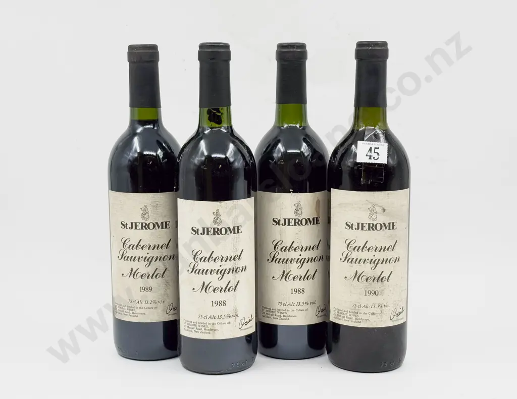 4 Assorted Bottles NZ Red Image 1++