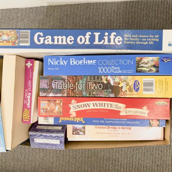 Quantity of Assorted Board Games & Puzzles